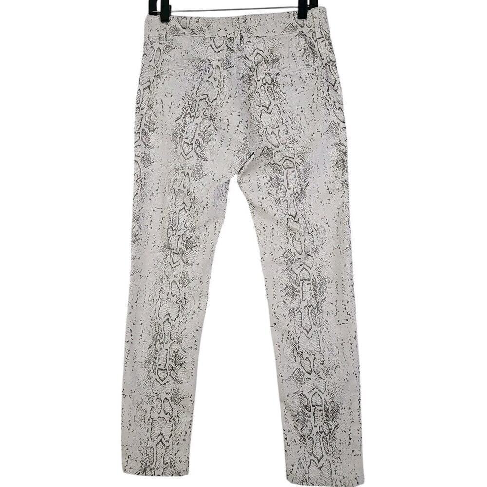 Flog ~Woman Size 29~ White Silver Animal Print Pull On Pants Stretch. - Picture 12 of 12